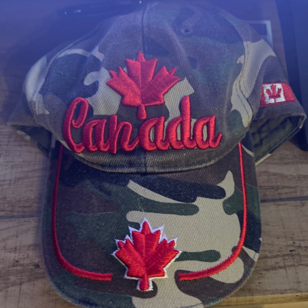 Canada  vintage camo cap